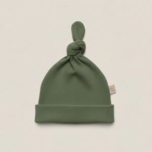 Czapeczka niemowlęca – Green olive - dzianina prążkowana