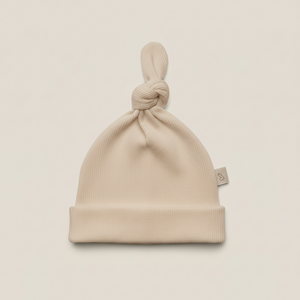Czapeczka niemowlęca – Light beige - dzianina prążkowana